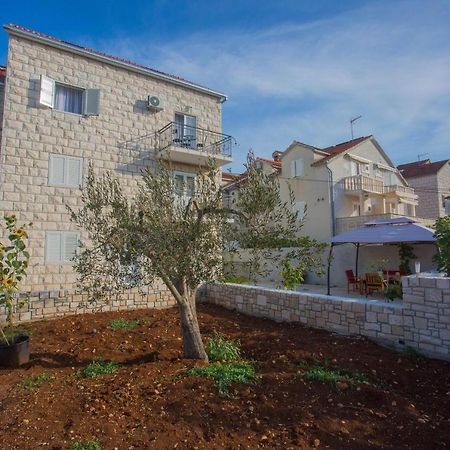 Apartments With A Parking Space Sutivan, Brac - 752 Экстерьер фото