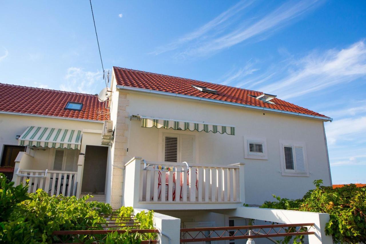 Apartments With A Parking Space Sutivan, Brac - 752 Экстерьер фото