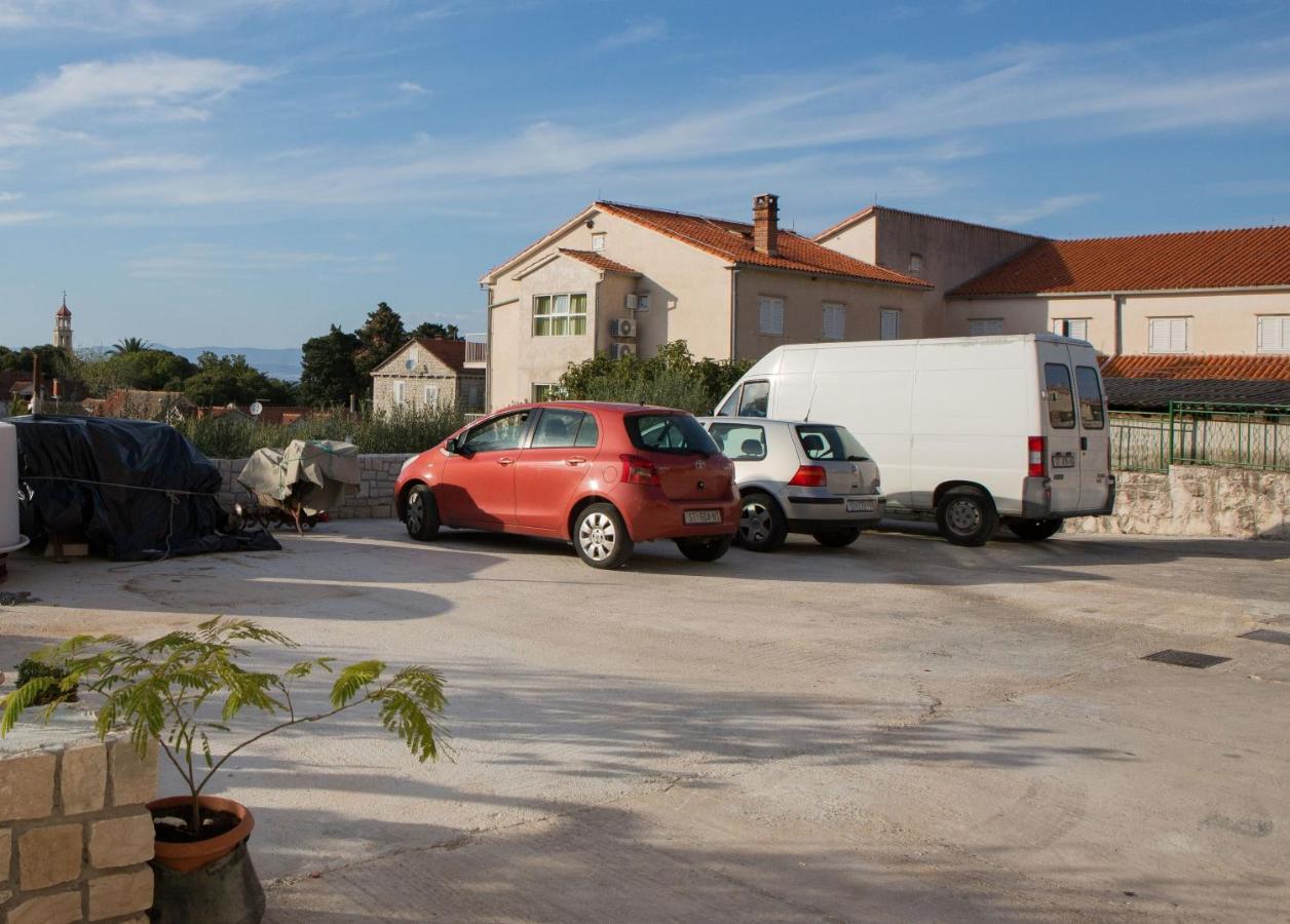 Apartments With A Parking Space Sutivan, Brac - 752 Экстерьер фото