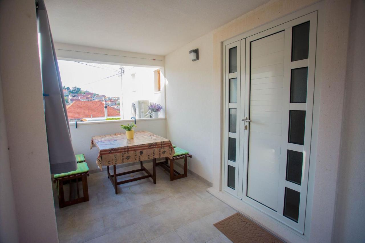 Apartments With A Parking Space Sutivan, Brac - 752 Экстерьер фото