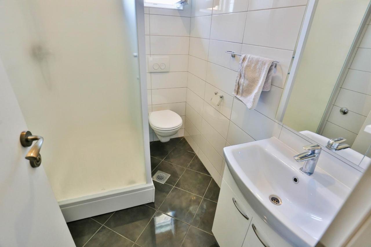 Apartments With A Parking Space Sutivan, Brac - 752 Экстерьер фото