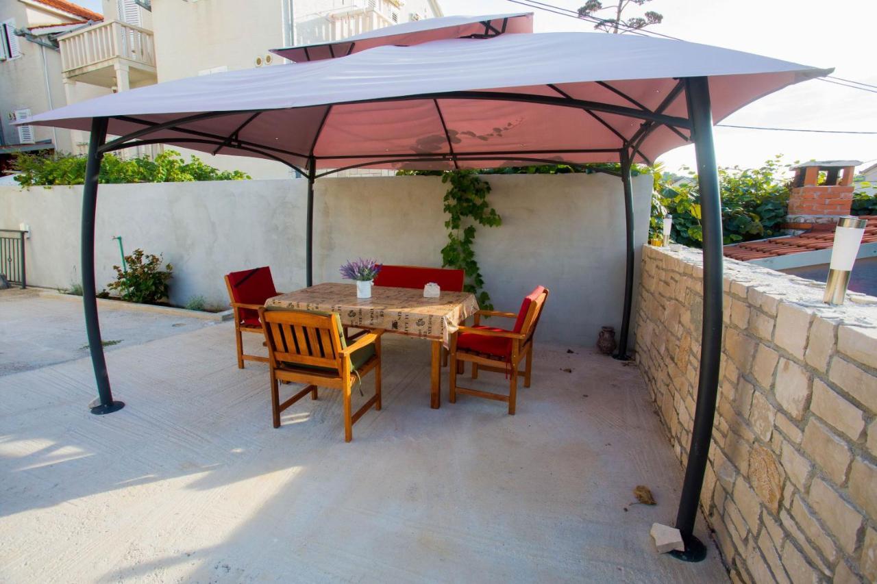 Apartments With A Parking Space Sutivan, Brac - 752 Экстерьер фото